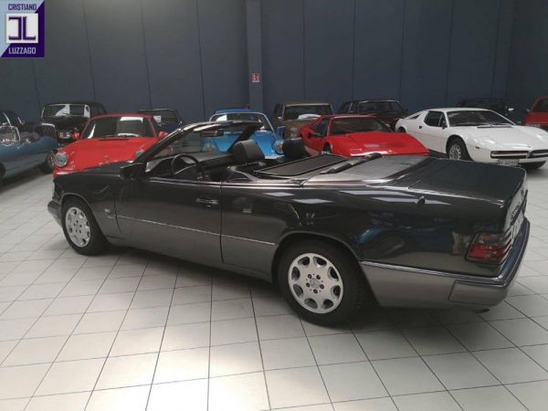 Mercedes-Benz 300 CE-24 1992 6019