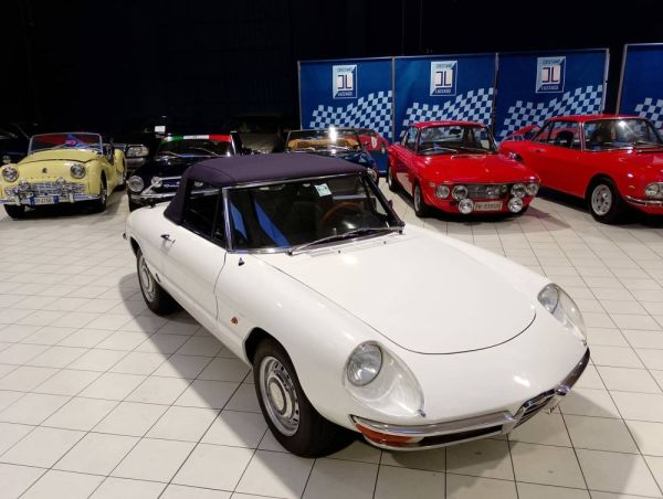 Alfa Romeo 1750 Spider Veloce 1967 127004