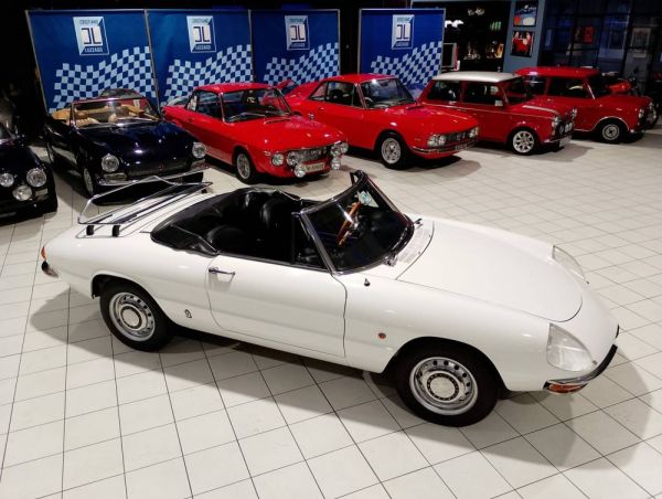 Alfa Romeo 1750 Spider Veloce 1967 127006