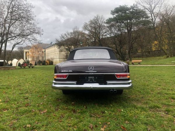 Mercedes-Benz 280 SE 1969 114845