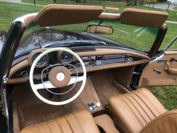 Mercedes-Benz 280 SE 1969 114849