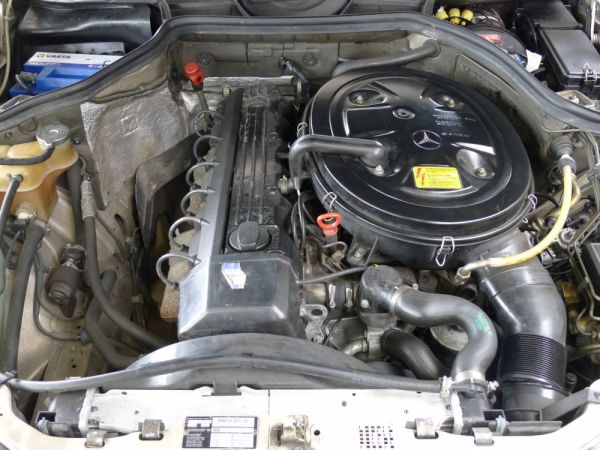 Mercedes-Benz 300 CE 1988 116623