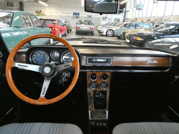 Alfa Romeo Giulia Nuova Super 1300 1978 129098