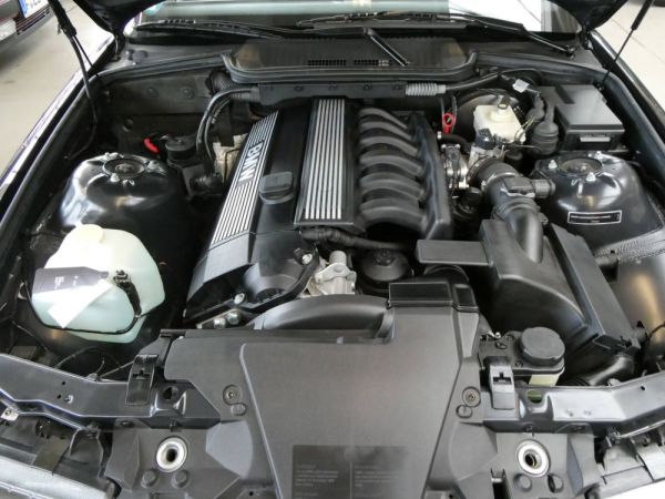 BMW 320i 1997 129896