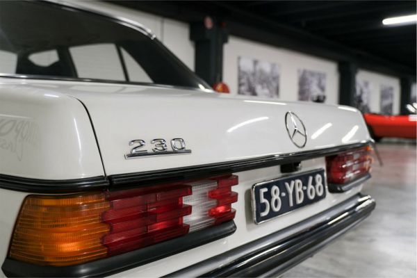 Mercedes-Benz 230 1977 34614