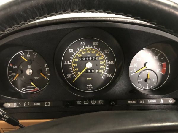 Mercedes-Benz 560 SL 1987 102810