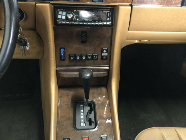 Mercedes-Benz 560 SL 1987 102811
