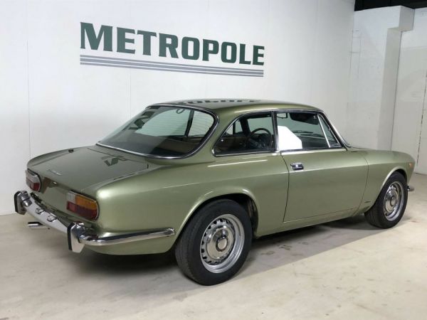 Alfa Romeo Giulia GT 1300 Junior 1971 103027
