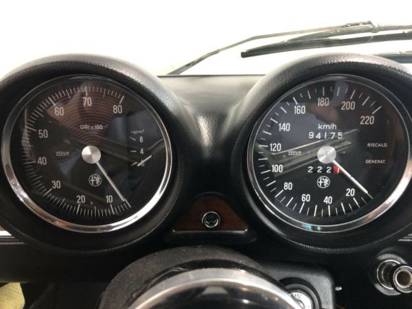 Alfa Romeo Giulia GT 1300 Junior 1971 103036