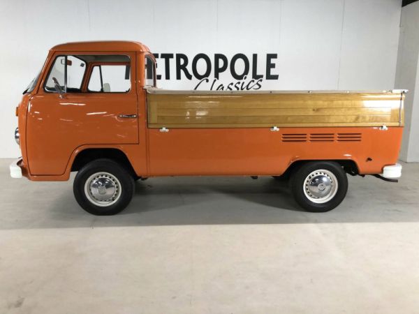 Volkswagen T2b pickup 1977 121331