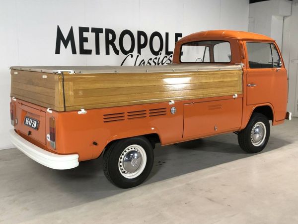 Volkswagen T2b pickup 1977 121335