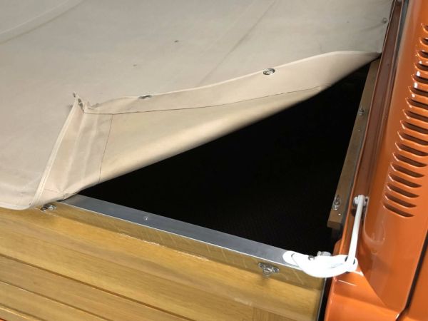 Volkswagen T2b pickup 1977 121340