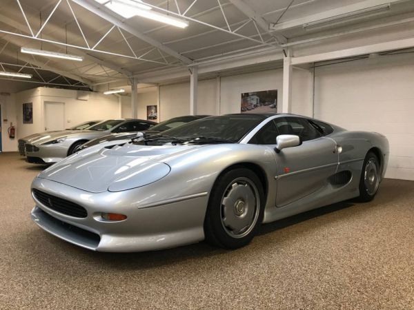 Jaguar XJ 220 1993
