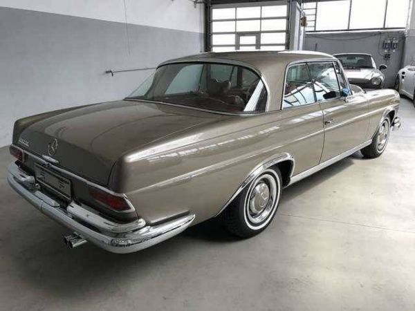 Mercedes-Benz 280 SE 1967 34185