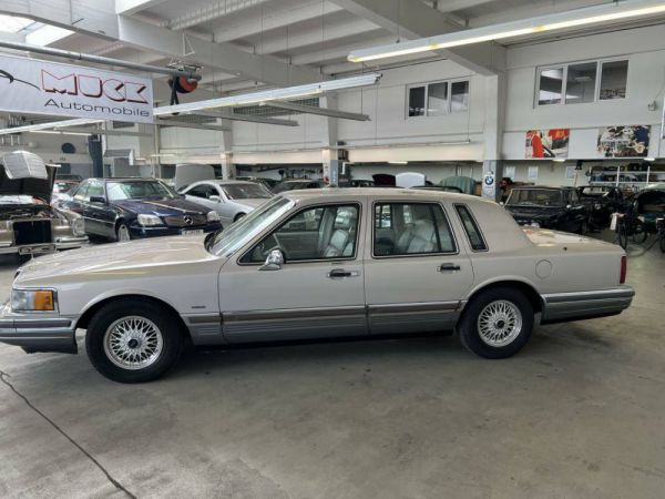 Lincoln Town Car 1990 78611