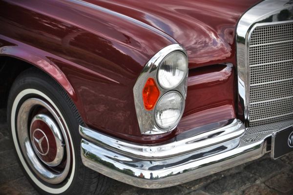 Mercedes-Benz 220 SE b 1961 126165