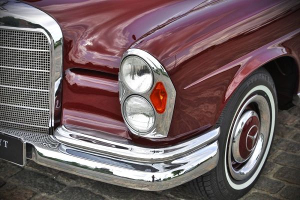 Mercedes-Benz 220 SE b 1961 126166