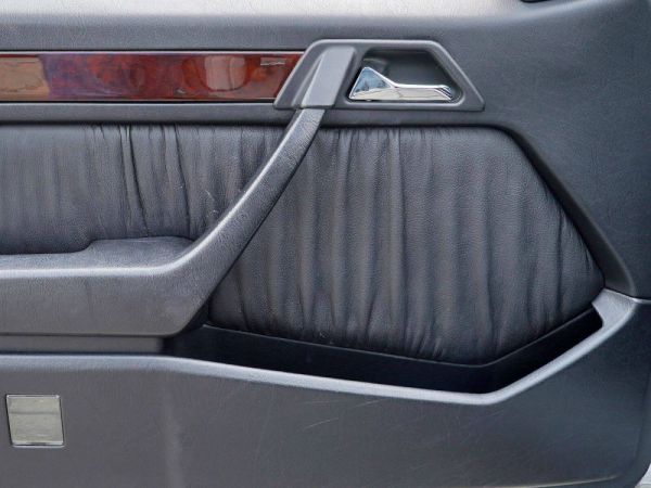 Mercedes-Benz E 220 1996 40620