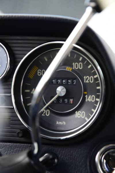 Mercedes-Benz 200 D 1971