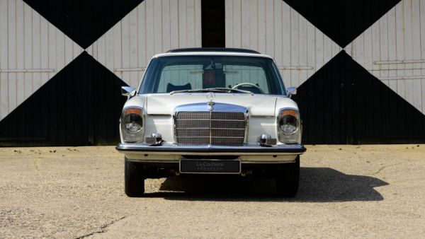 Mercedes-Benz 200 D 1971 30591
