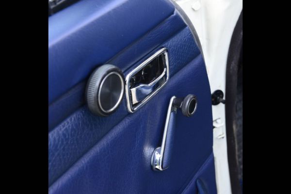 Mercedes-Benz 200 D 1971 30597