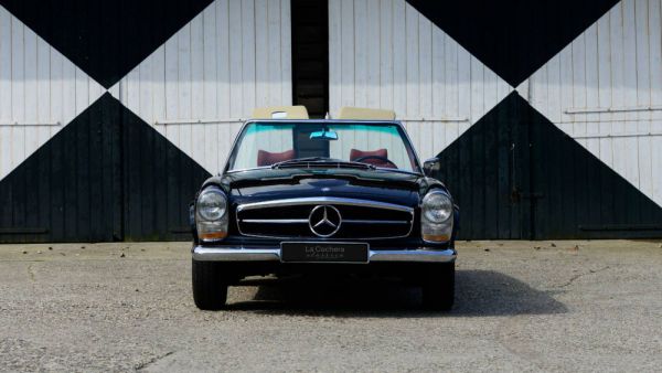 Mercedes-Benz 230 SL 1967 30605