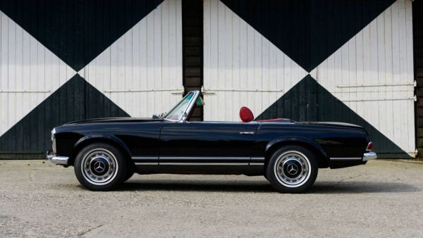 Mercedes-Benz 230 SL 1967 30607