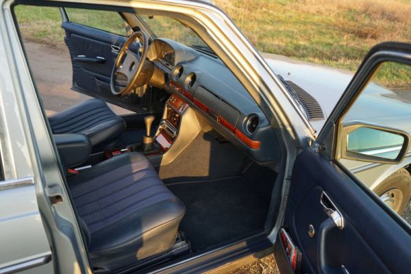 Mercedes-Benz 240 TD 1981 29351