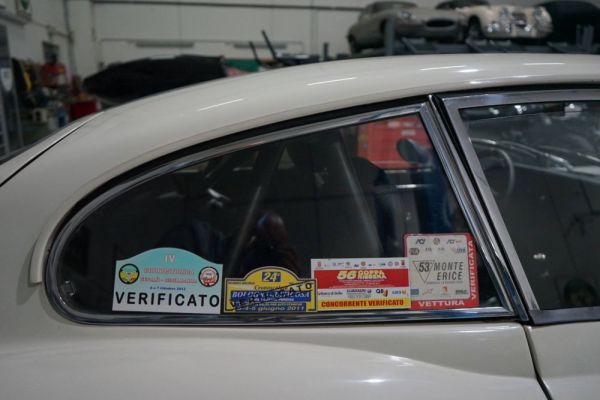 Jaguar E-Type 3.8 1964 123807