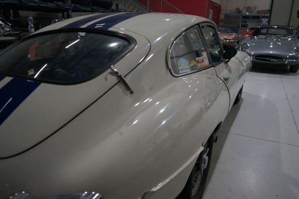 Jaguar E-Type 3.8 1964 123809
