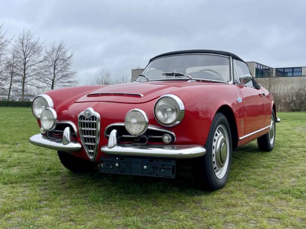 Alfa Romeo Giulia 1600 Spider 1963 89082