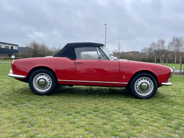 Alfa Romeo Giulia 1600 Spider 1963 89086