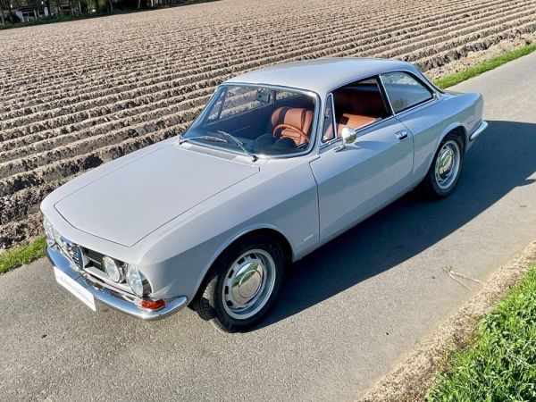 Alfa Romeo 1750 GT Veloce 1968 122204