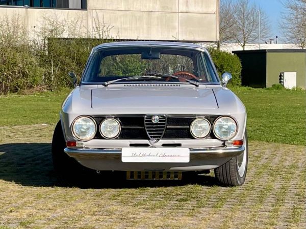 Alfa Romeo 1750 GT Veloce 1968 122210