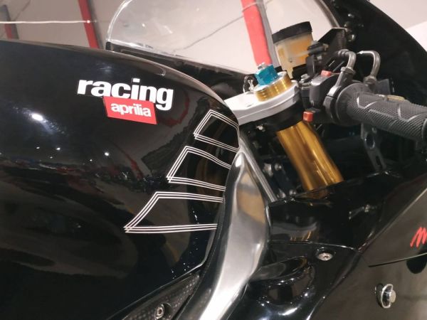 Aprilia RSV Mille 1999 114011