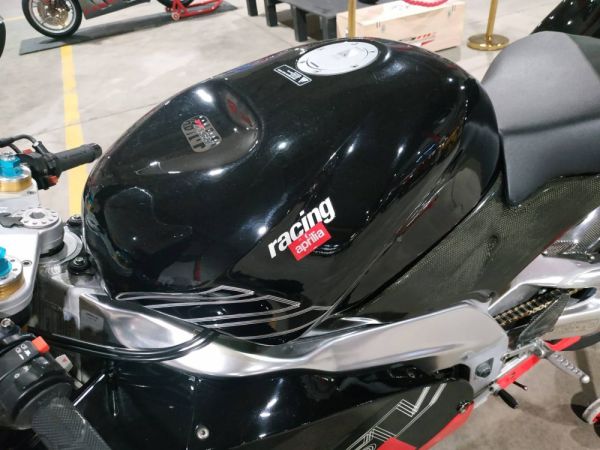 Aprilia RSV Mille 1999 114012