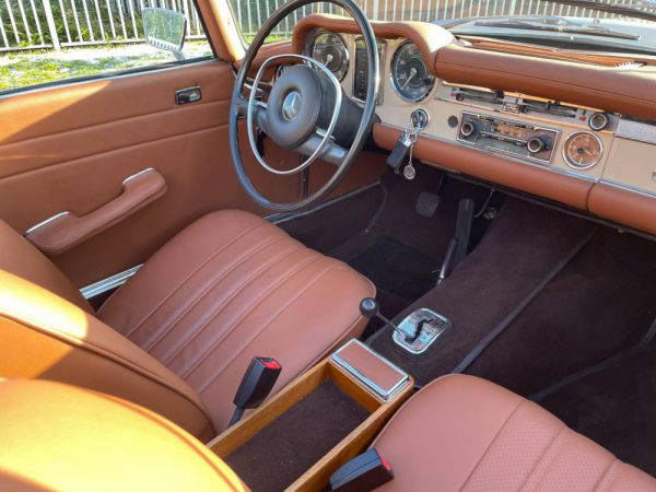 Mercedes-Benz 280 SL 1969 26273
