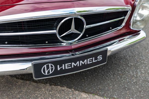 Mercedes-Benz 230 SL 1965 25564