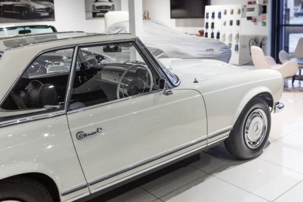 Mercedes-Benz 280 SL 1969 25590