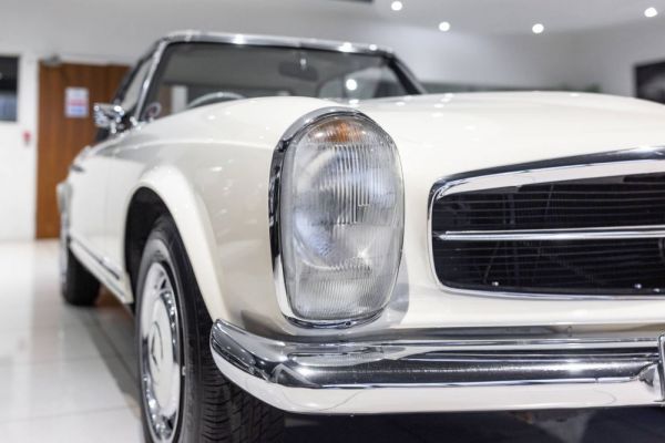 Mercedes-Benz 280 SL 1969 25592