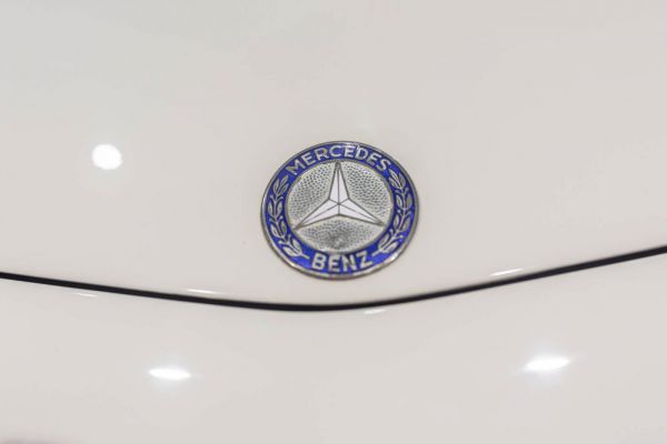 Mercedes-Benz 280 SL 1969 25595