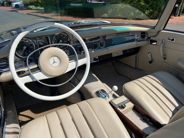 Mercedes-Benz 280 SL 1971 25599