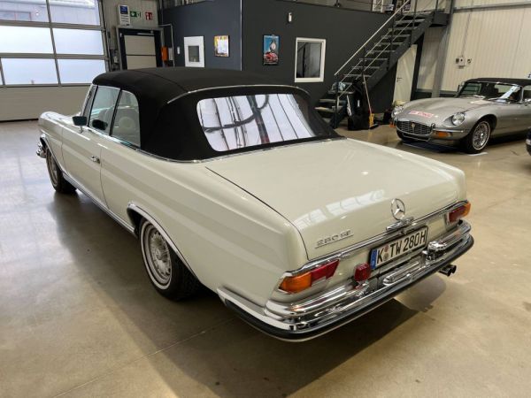 Mercedes-Benz 280 SE 1969 25465