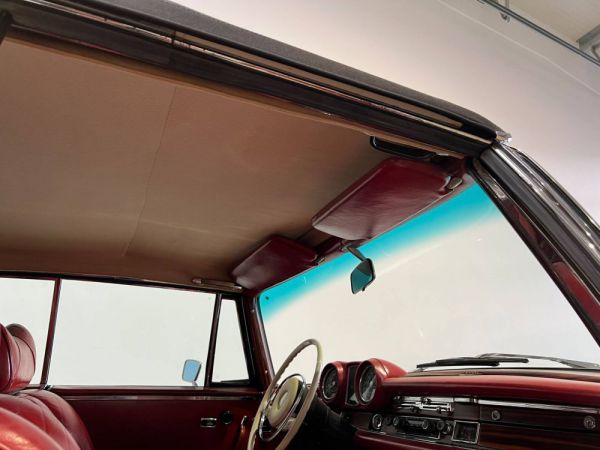 Mercedes-Benz 280 SE 1969 25473