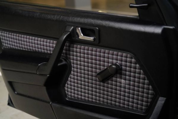 Mercedes-Benz 190 E 2.3-16 1984 117563