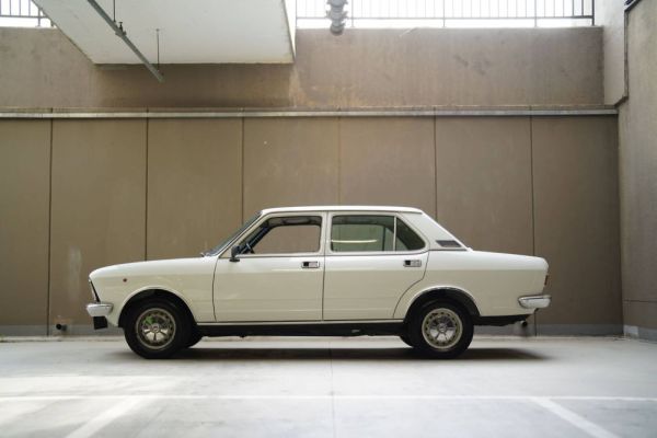 Fiat 132 1974 117571