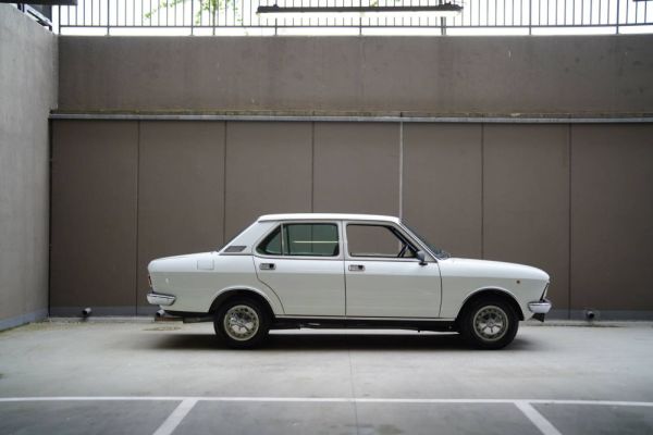 Fiat 132 1974 117575