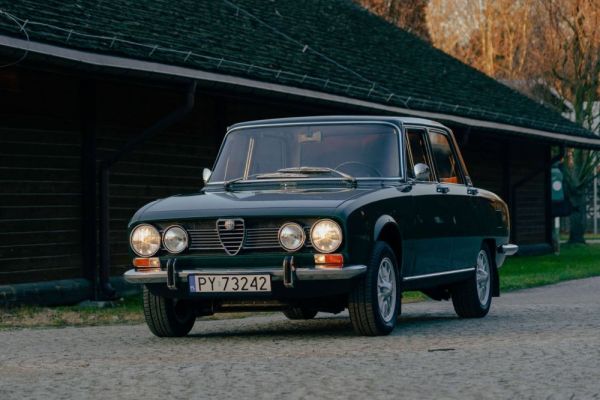 Alfa Romeo 1750 Berlina 1970 120802