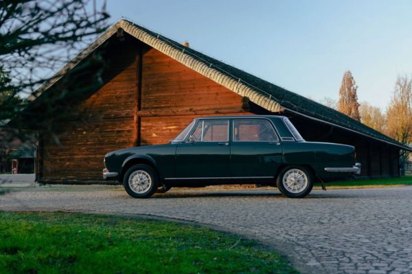 Alfa Romeo 1750 Berlina 1970 120811