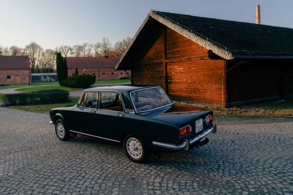 Alfa Romeo 1750 Berlina 1970 120813
